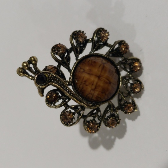 Vintage Peacock Ring – Brown Gemstones & Center Stone – Adjustable Women Jewelry - Picture 4 of 10